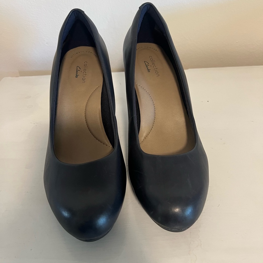 Clarks Women's Navy Pumps